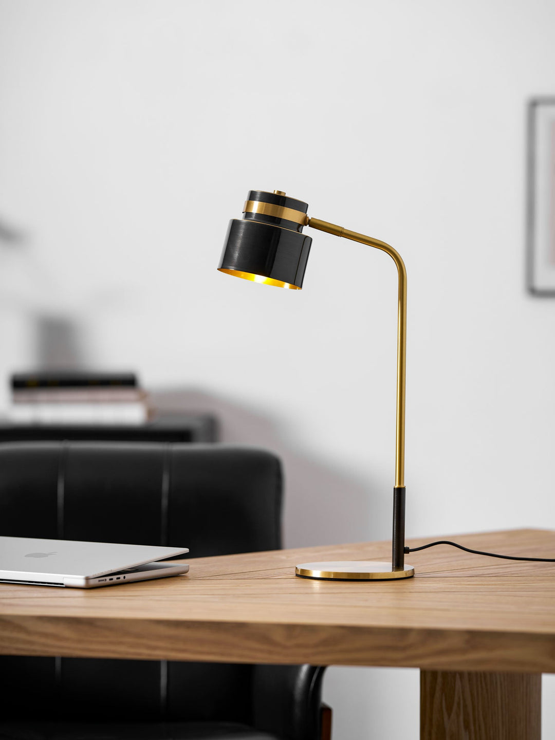 Lampa stołowa Ari Scandustrial