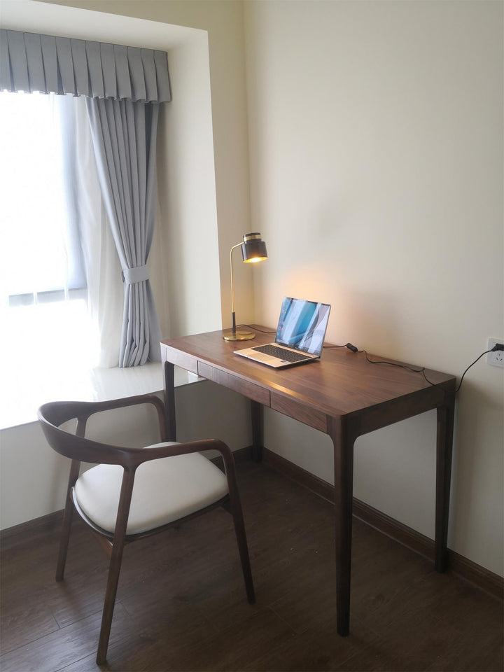 Lampa stołowa Ari Scandustrial