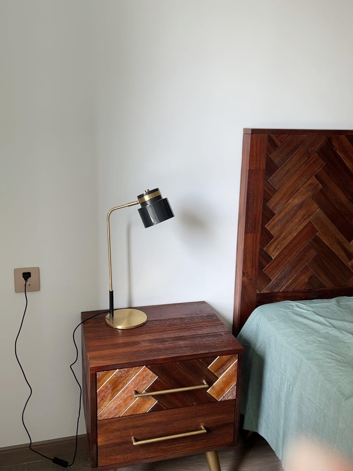 Lampa stołowa Ari Scandustrial