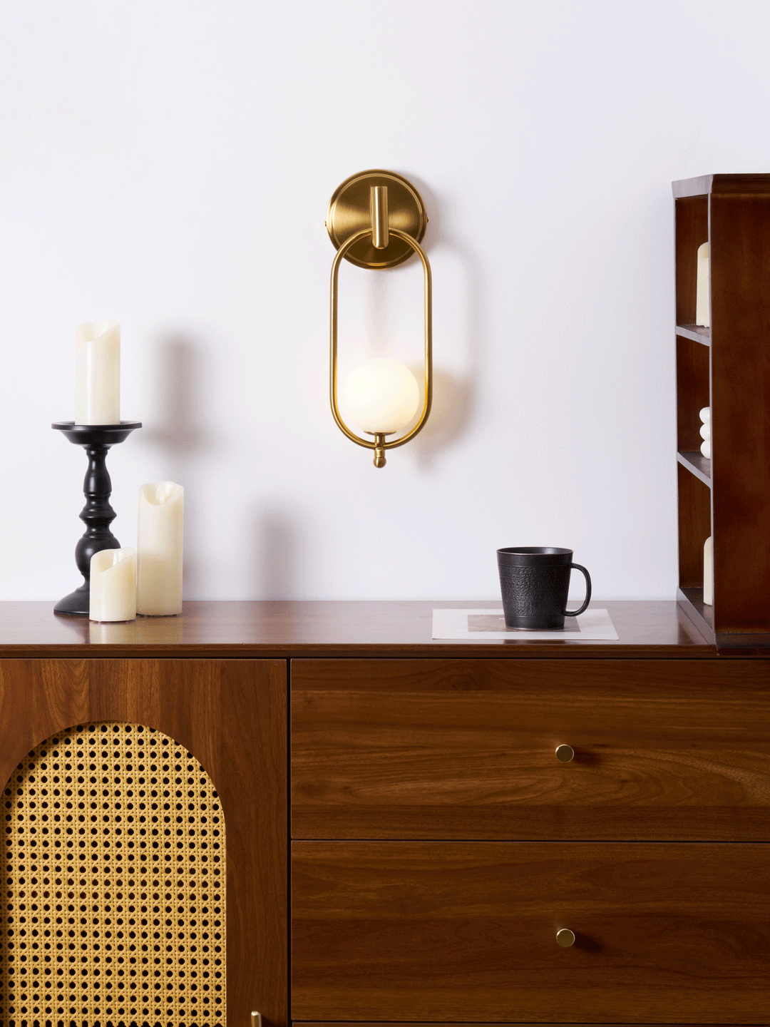 Mosiężna lampa ścienna Aurea