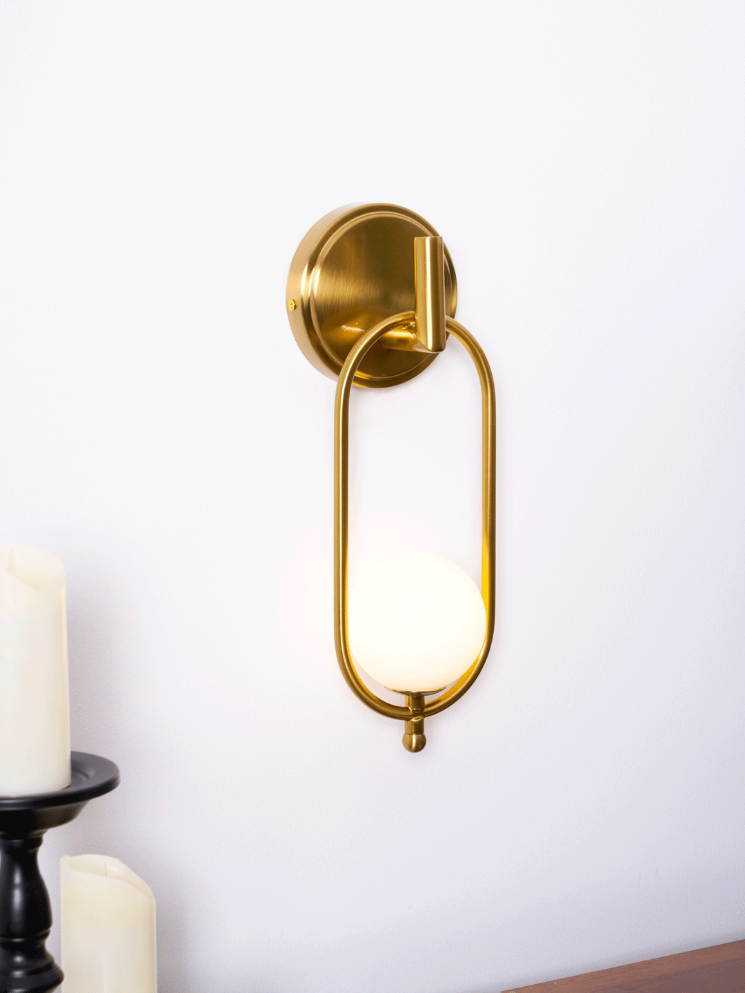 Mosiężna lampa ścienna Aurea