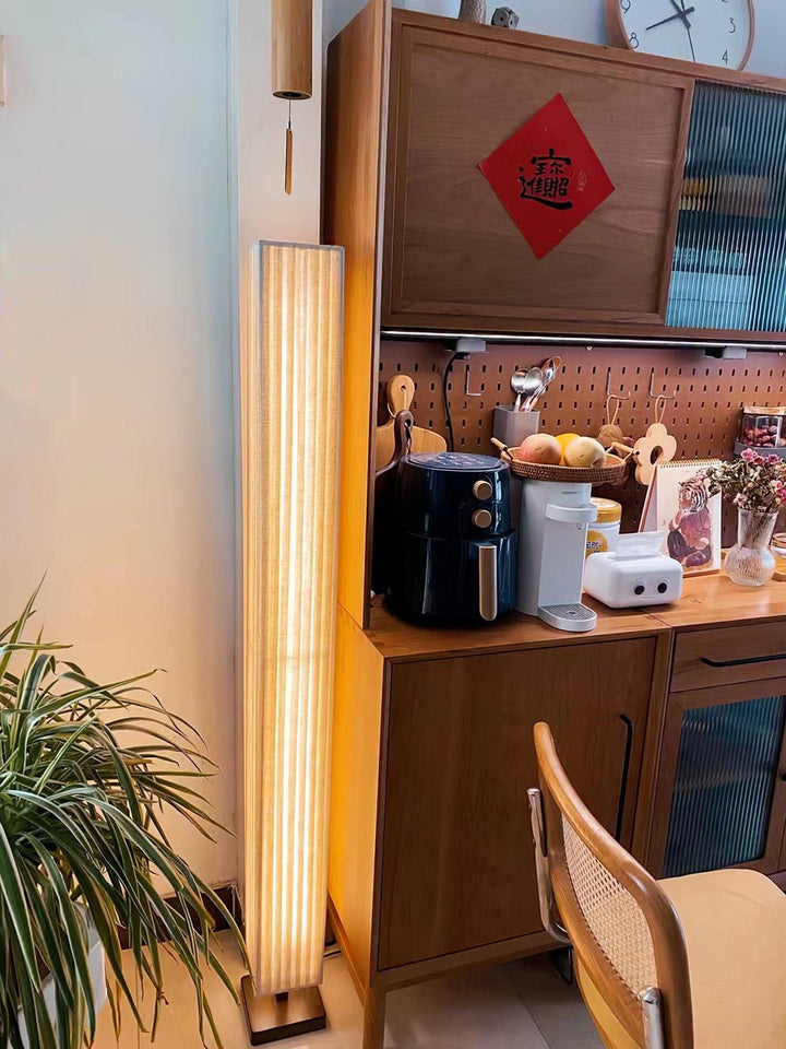 Lampa stojąca Bailey
