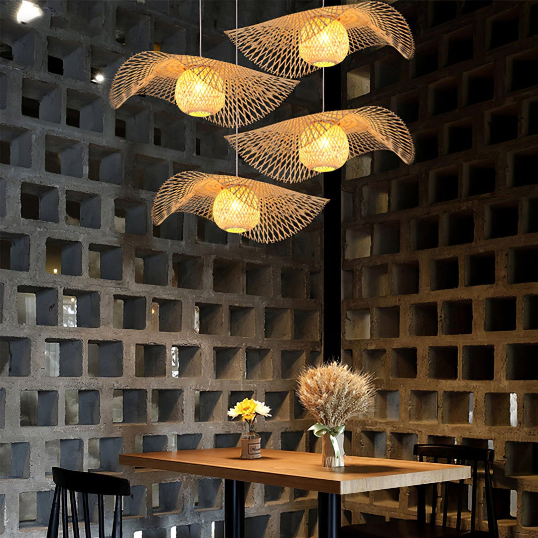 Lampa wisząca z ramą bambusową