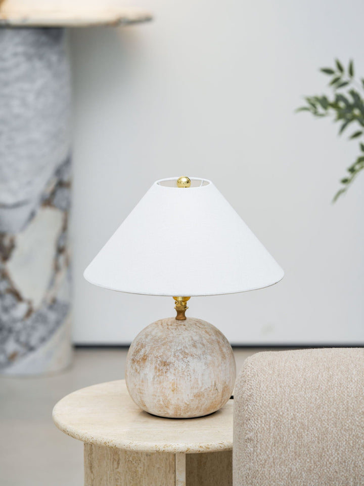 Lampa stołowa przy plaży