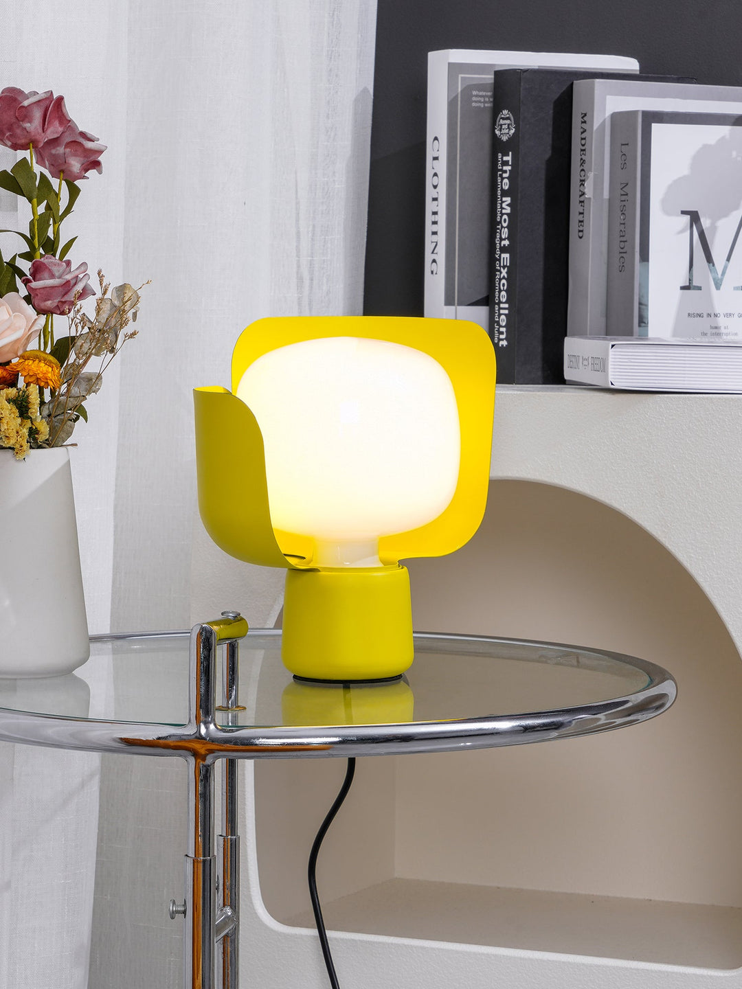 Szklana lampa stołowa Petals