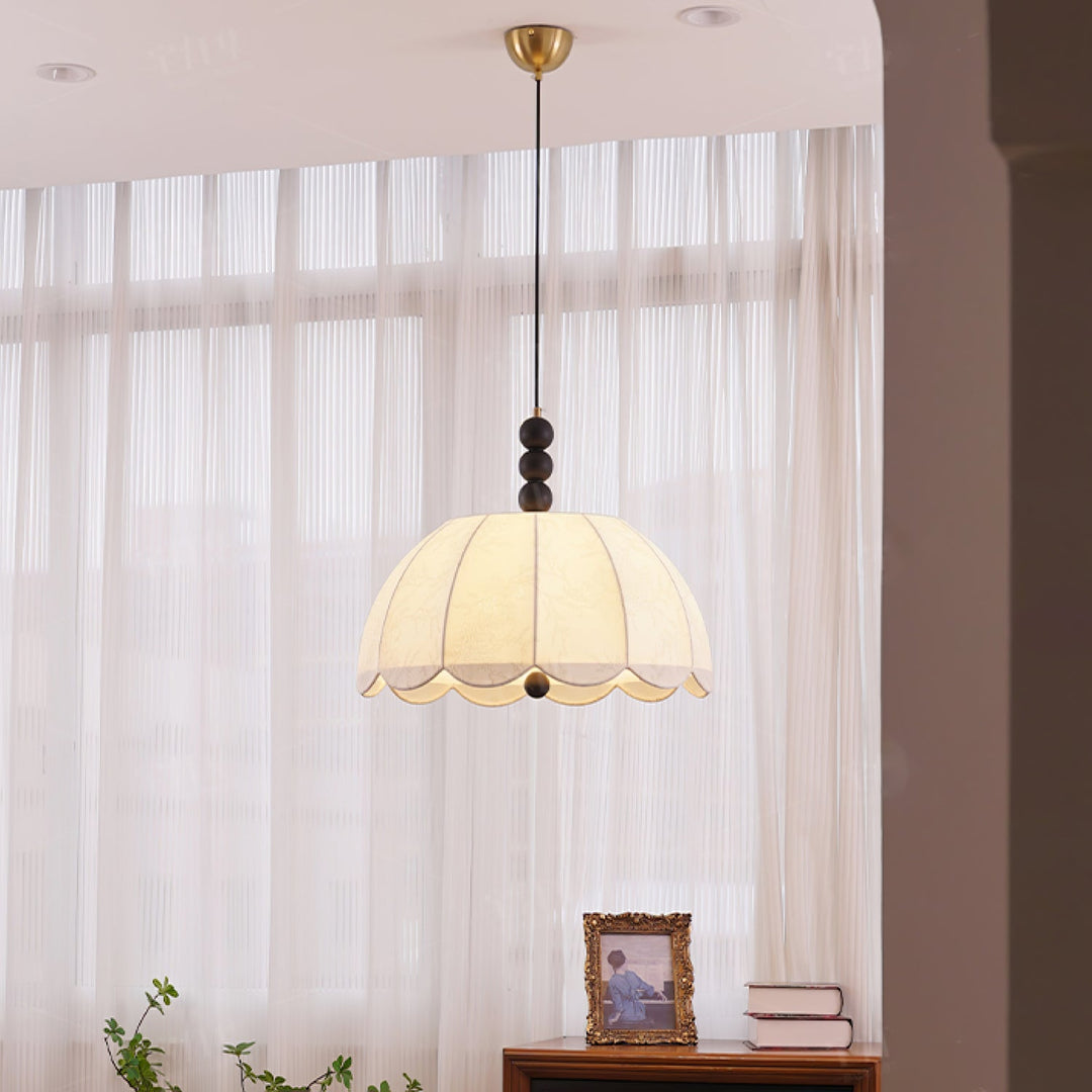 Lampa wisząca z tkaniny Blossom
