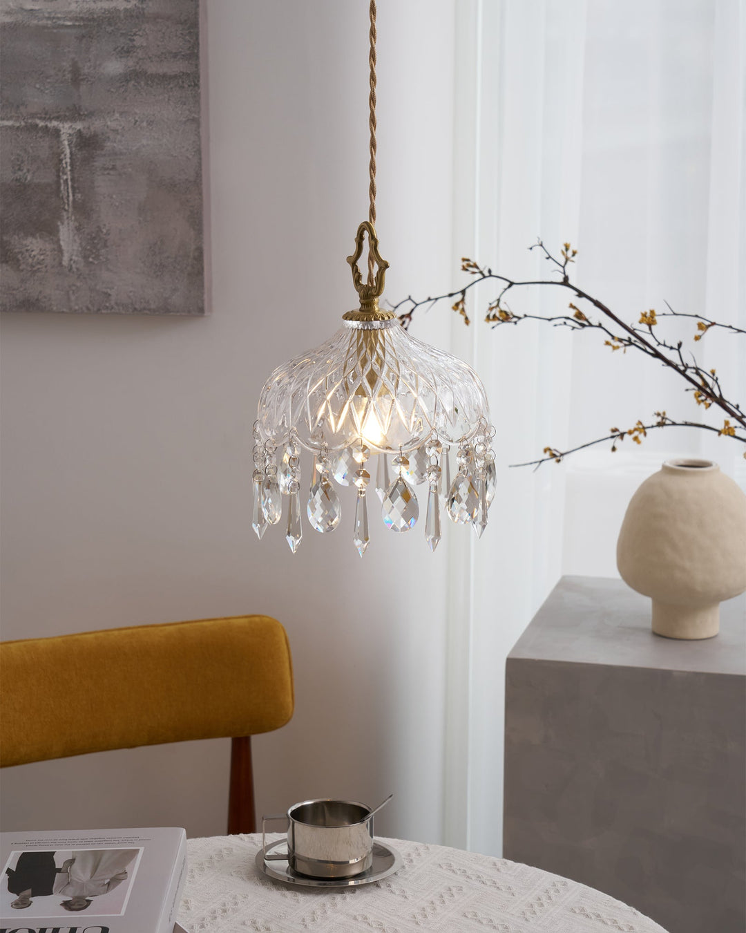 Lampa wisząca z kloszem w kształcie miski