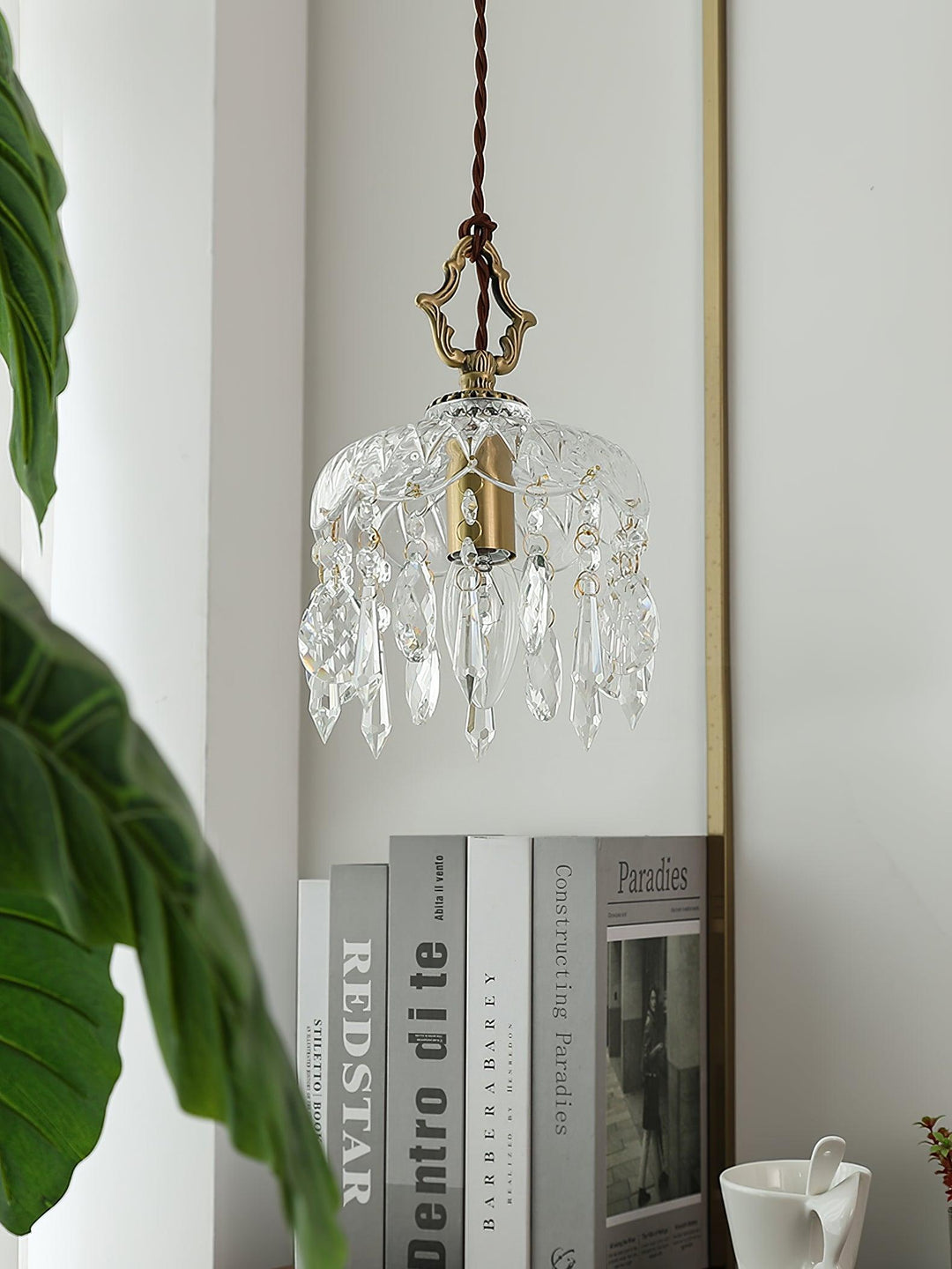 Lampa wisząca z kloszem w kształcie miski