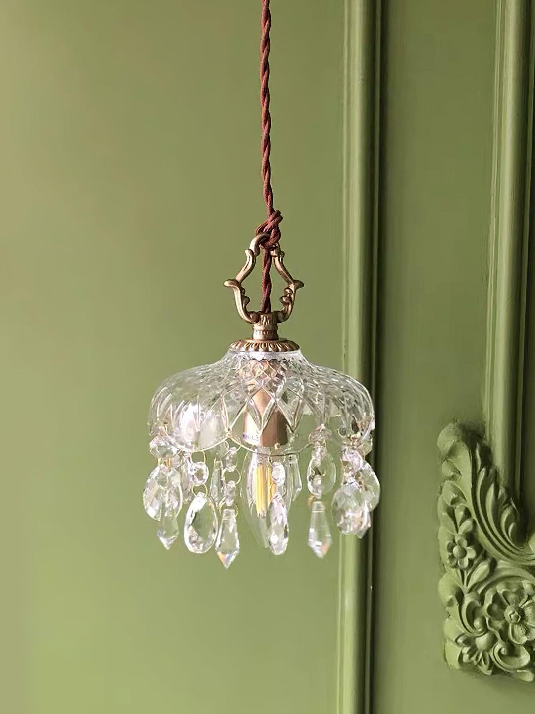 Lampa wisząca z kloszem w kształcie miski