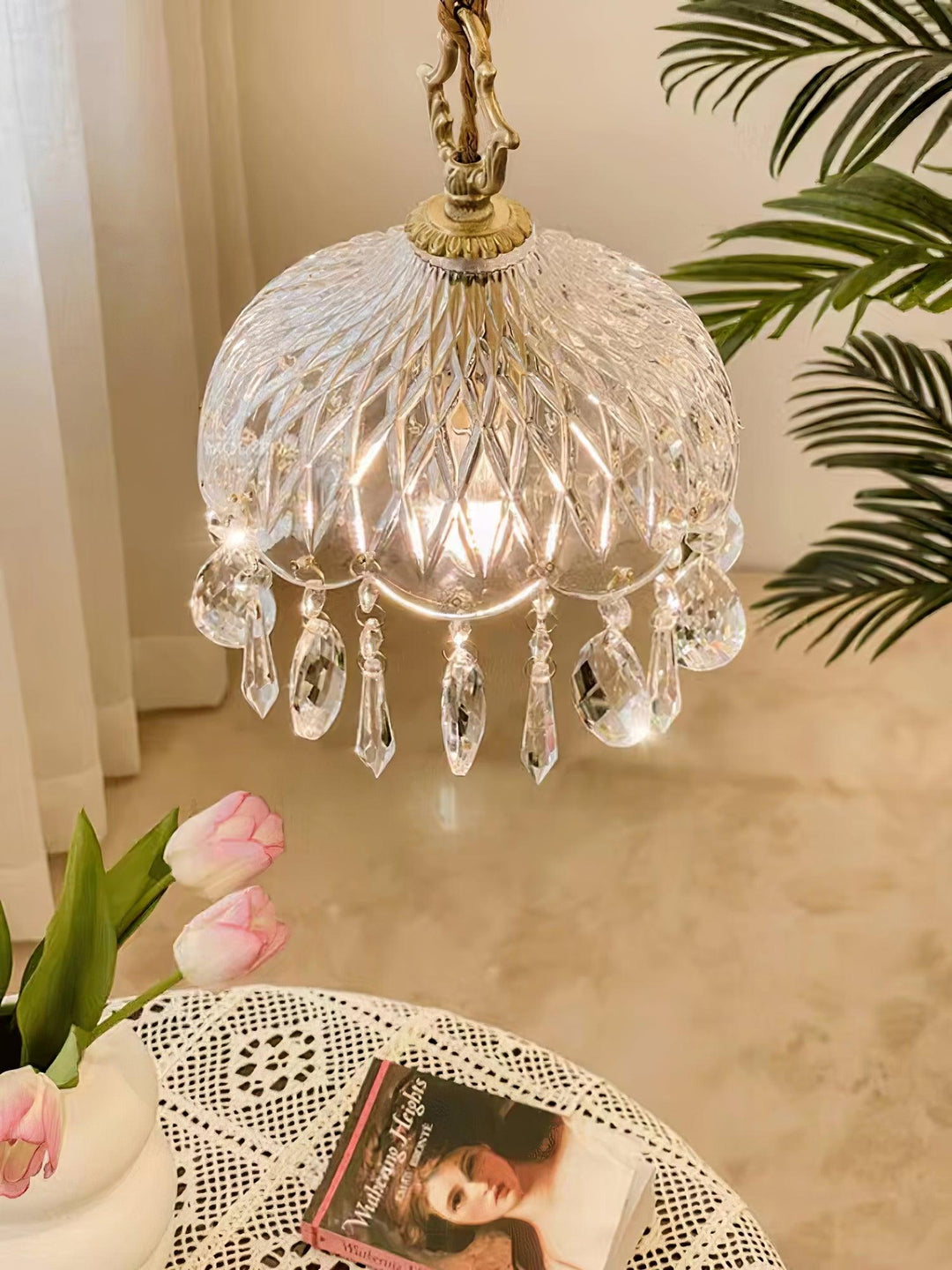 Lampa wisząca z kloszem w kształcie miski