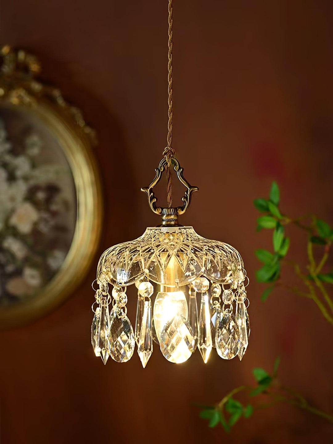 Lampa wisząca z kloszem w kształcie miski