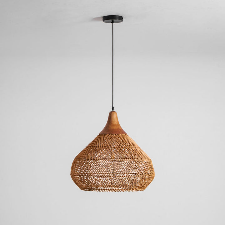 Skręcana Lampa Wisząca z Rattanu