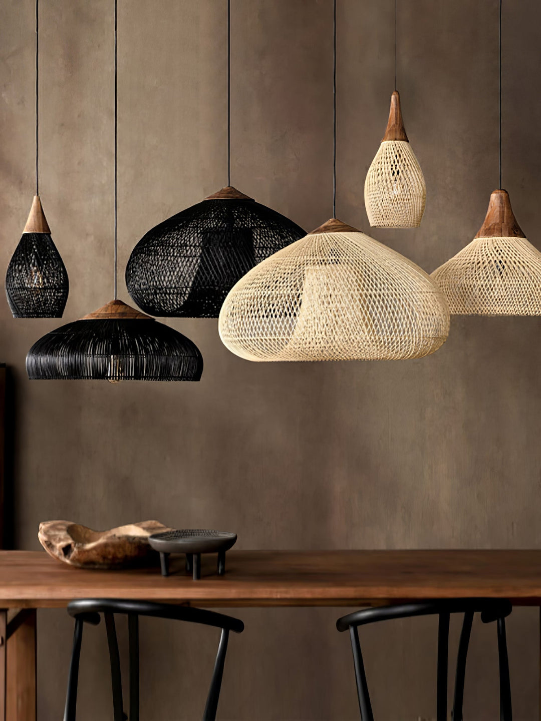 Skręcana Lampa Wisząca z Rattanu