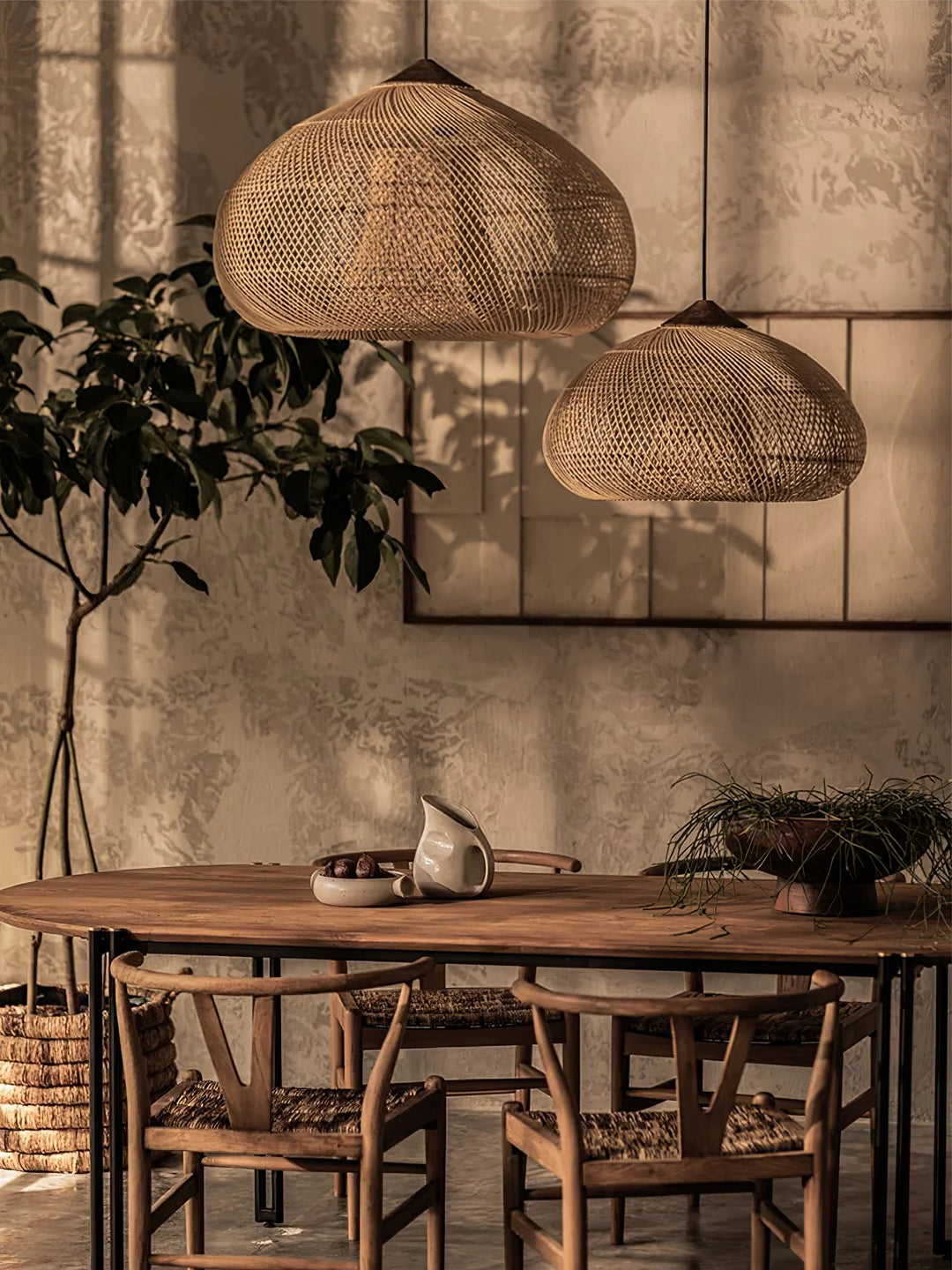 Skręcana Lampa Wisząca z Rattanu