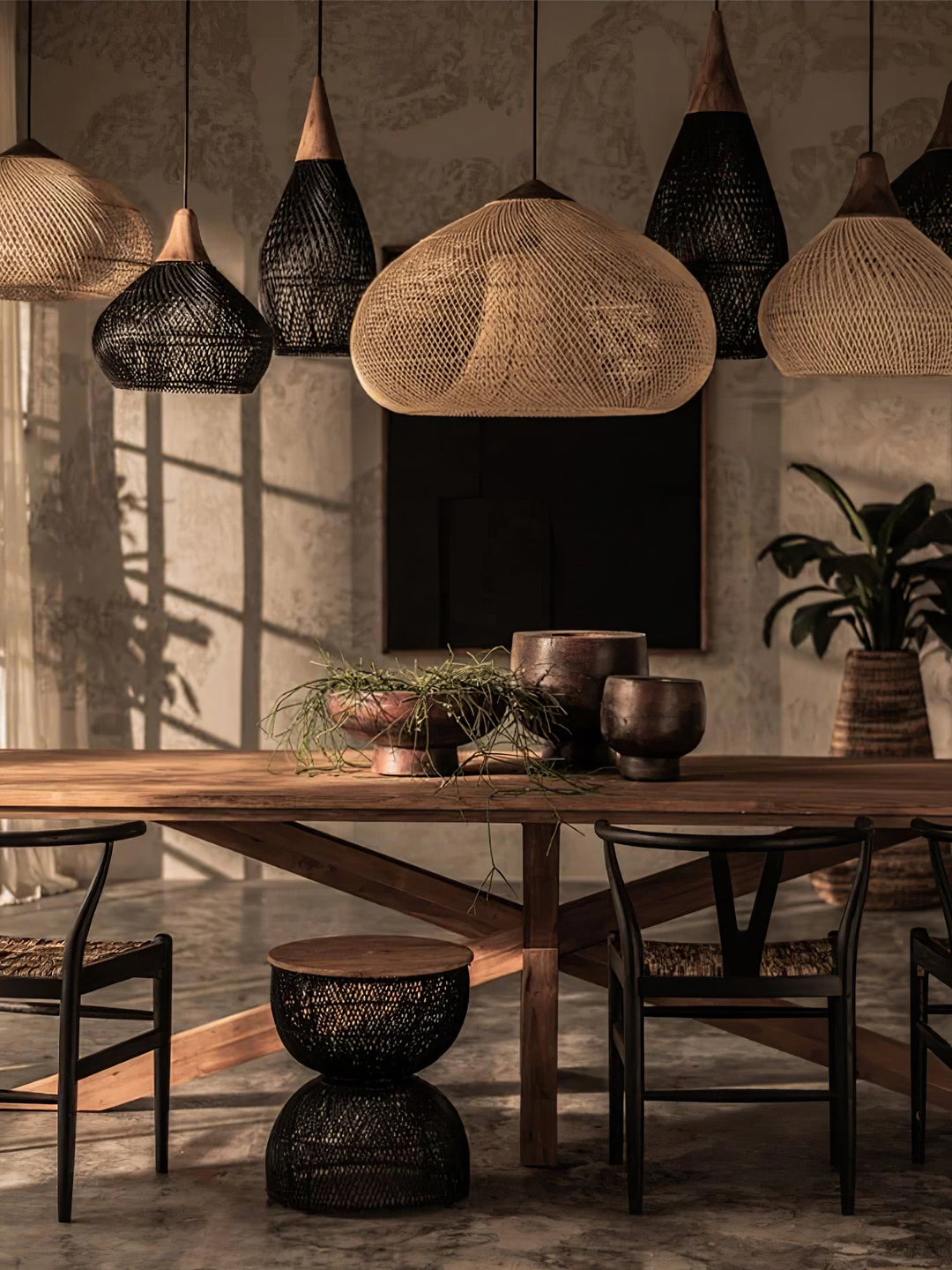 Skręcana Lampa Wisząca z Rattanu