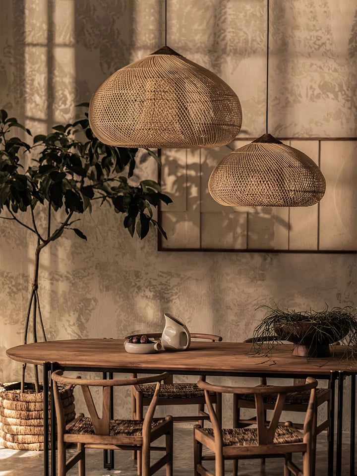 Skręcana Lampa Wisząca z Rattanu