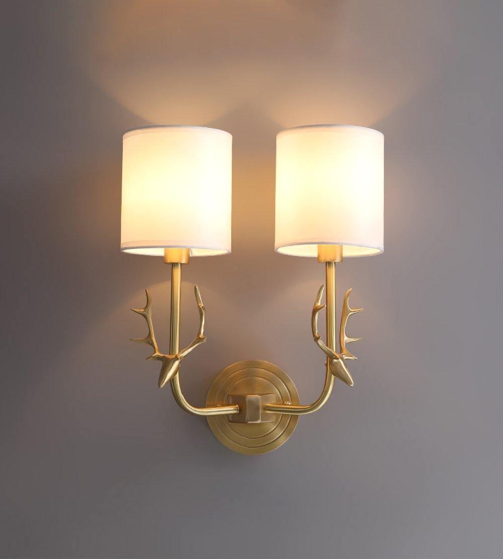 Mosiężna Lampa Ścienna w Kształcie Głowy Jelenia