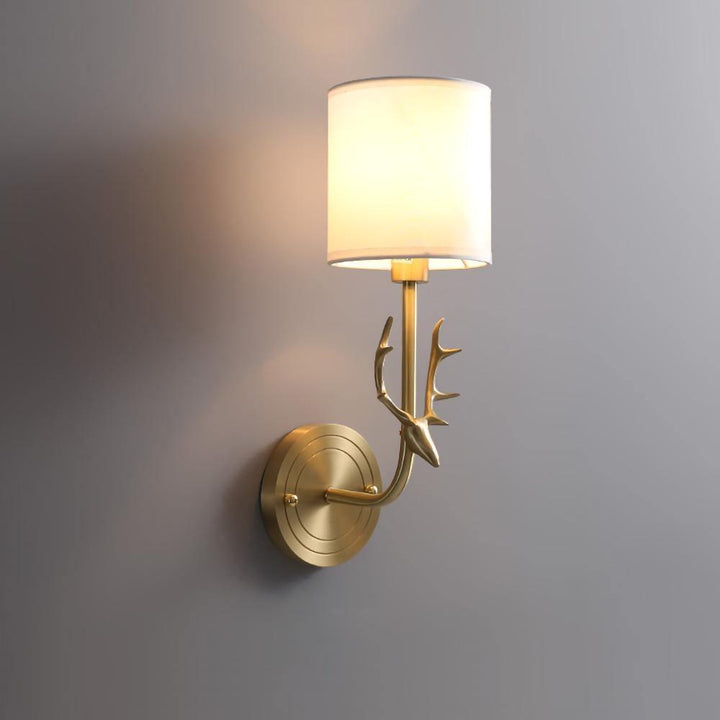 Mosiężna Lampa Ścienna w Kształcie Głowy Jelenia