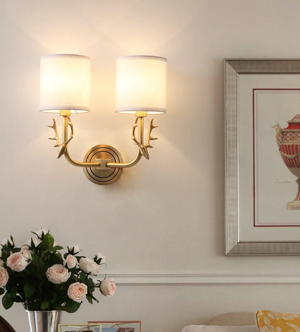Mosiężna Lampa Ścienna w Kształcie Głowy Jelenia