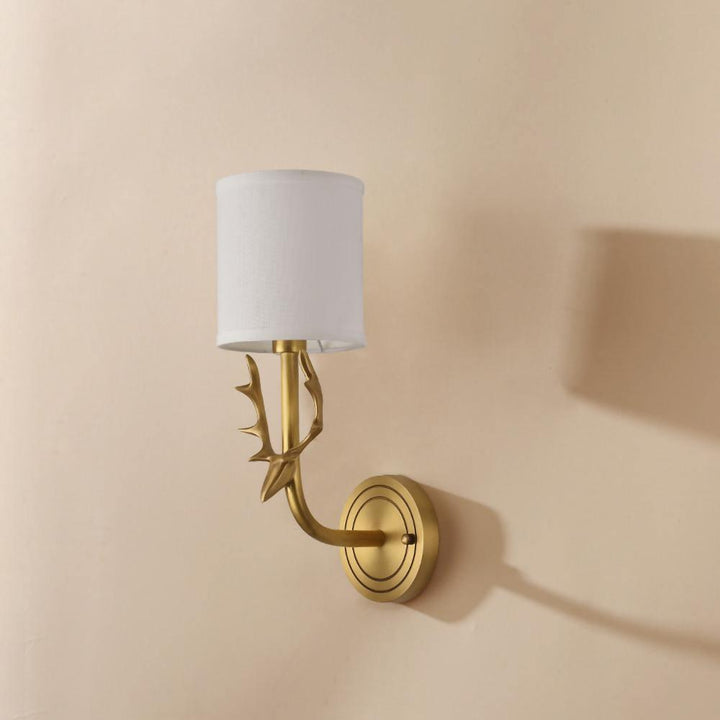 Mosiężna Lampa Ścienna w Kształcie Głowy Jelenia