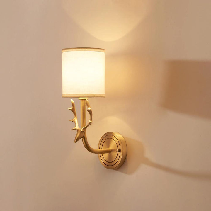 Mosiężna Lampa Ścienna w Kształcie Głowy Jelenia