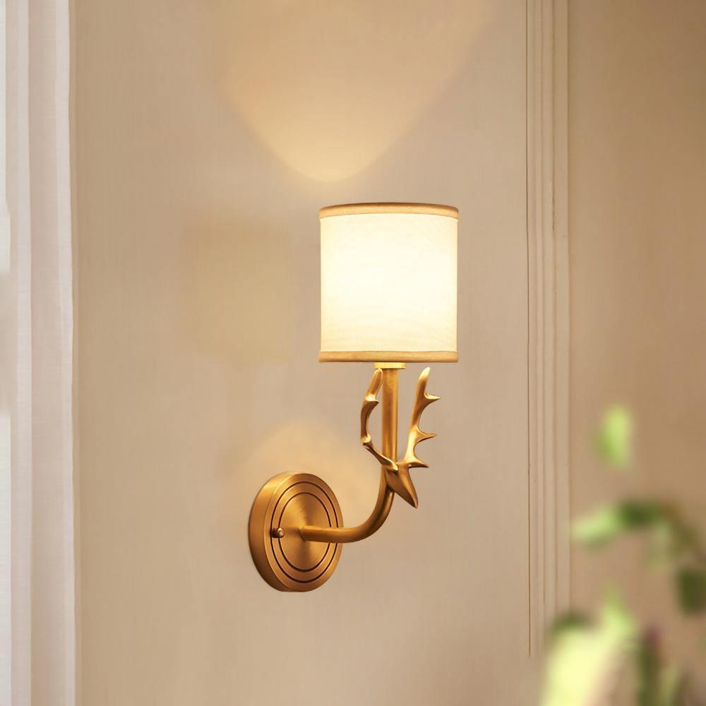 Mosiężna Lampa Ścienna w Kształcie Głowy Jelenia