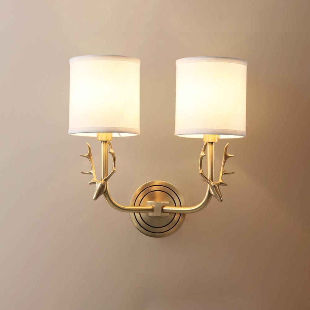 Mosiężna Lampa Ścienna w Kształcie Głowy Jelenia