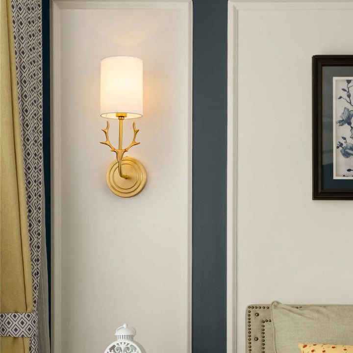 Mosiężna Lampa Ścienna w Kształcie Głowy Jelenia