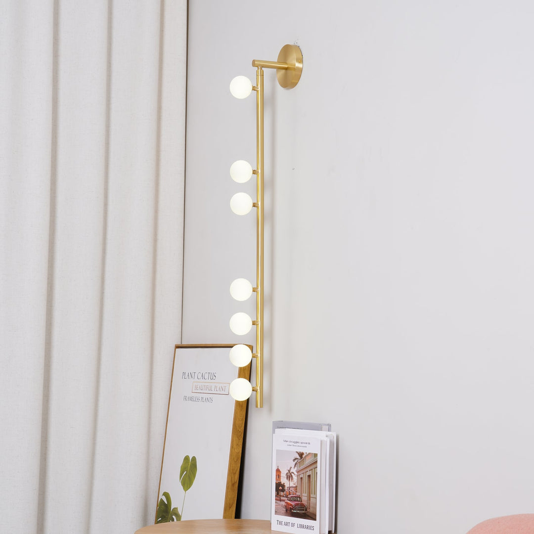 Lampa ścienna z mosiężnym kloszem i szklanym rurką