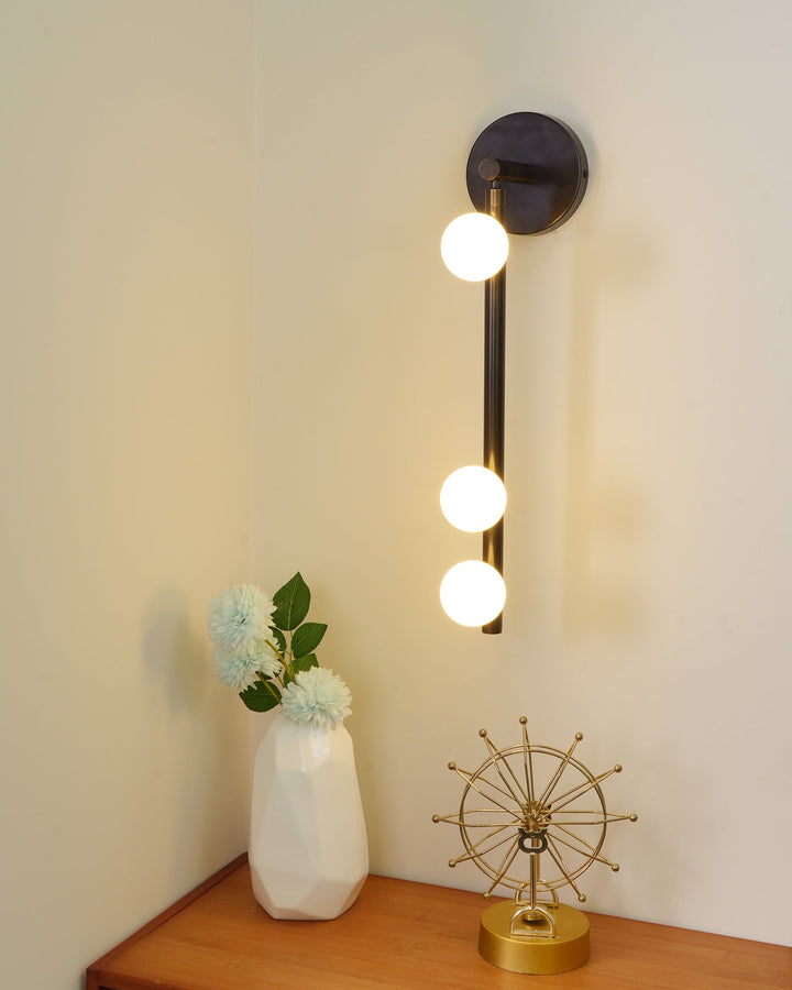 Lampa ścienna z mosiężnym szklanym rurką
