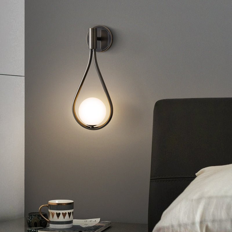 Lampa ścienna z mosiądzu