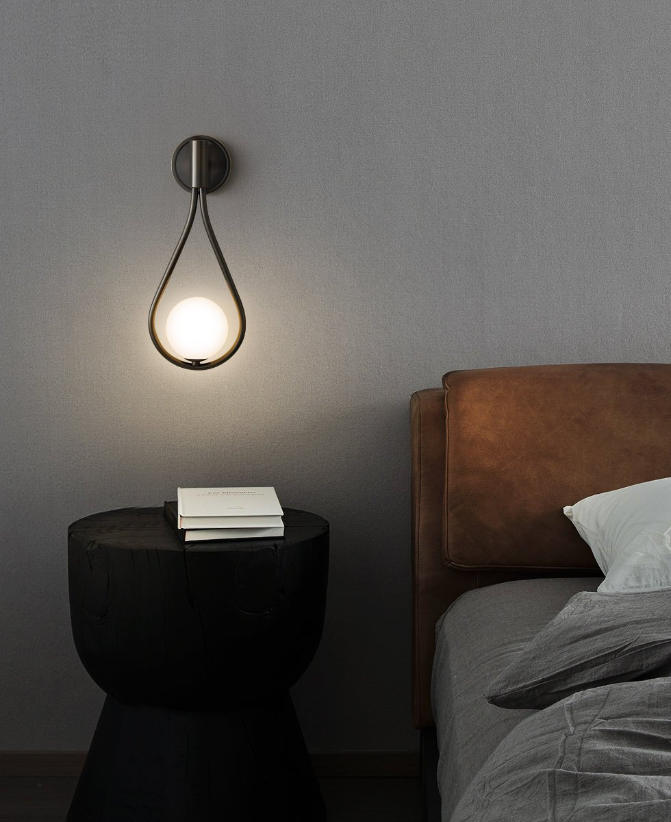 Lampa ścienna z mosiądzu