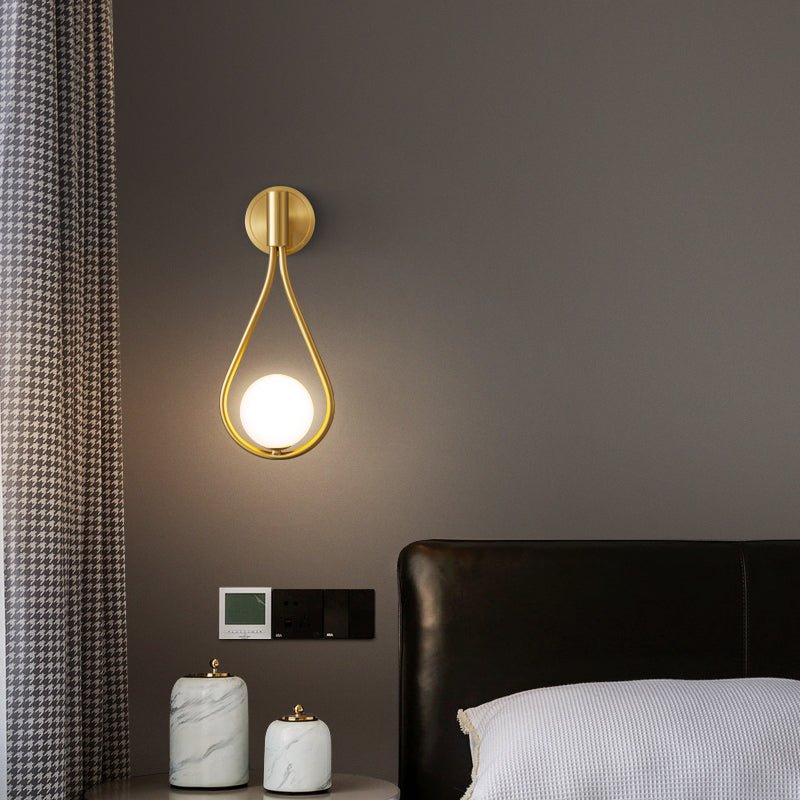 Lampa ścienna z mosiądzu