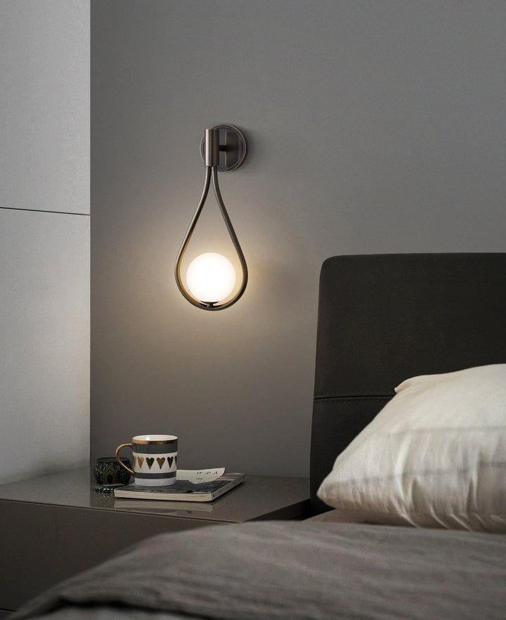 Lampa ścienna z mosiądzu