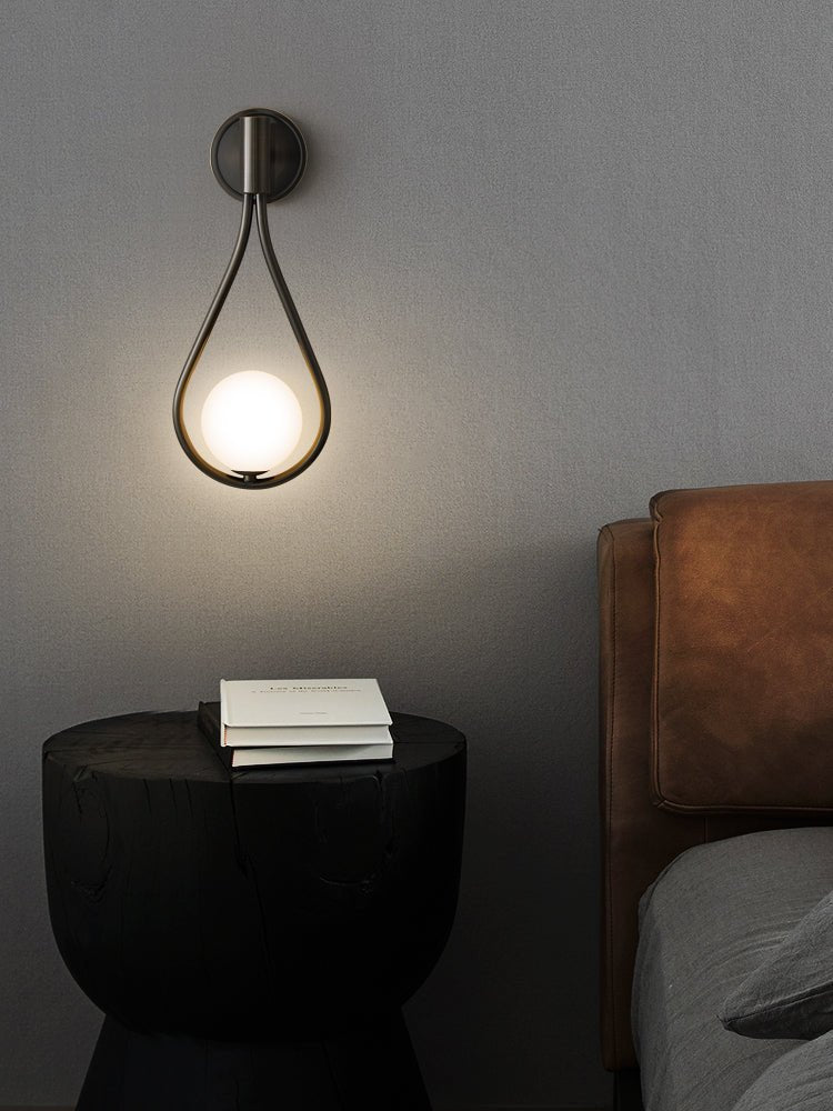 Lampa ścienna z mosiądzu
