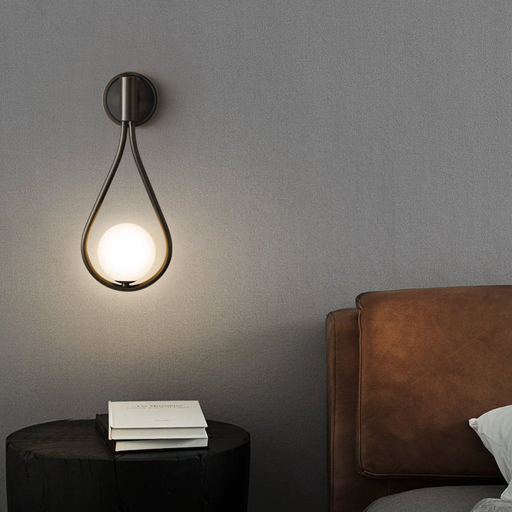 Lampa ścienna z mosiądzu