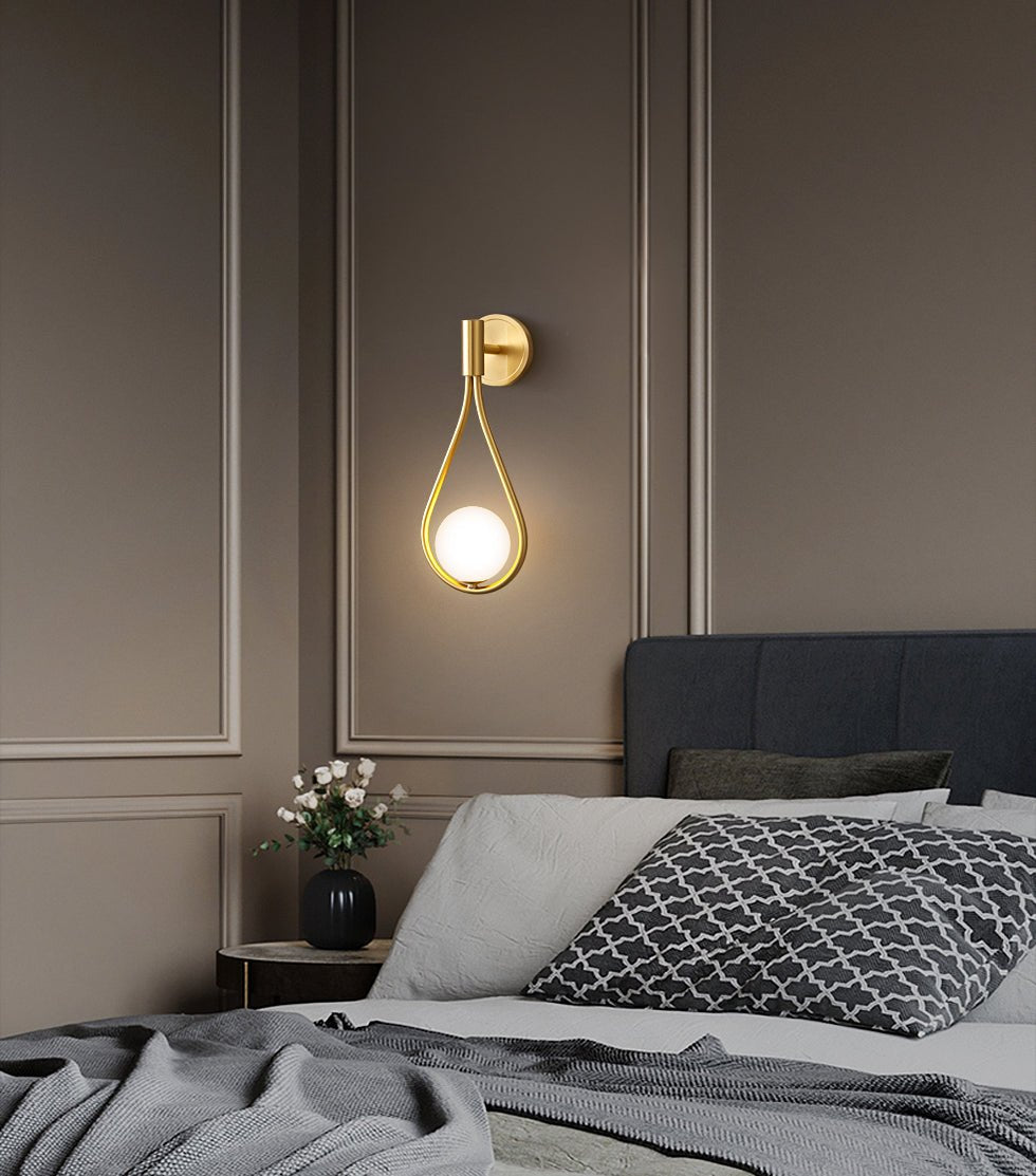 Lampa ścienna z mosiądzu