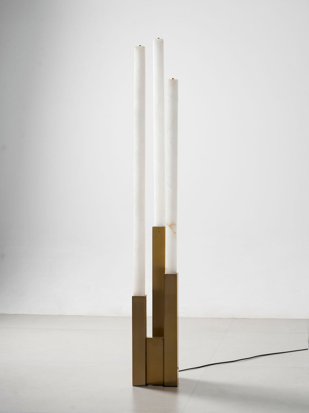 Lampa podłogowa Callisto Alabaster
