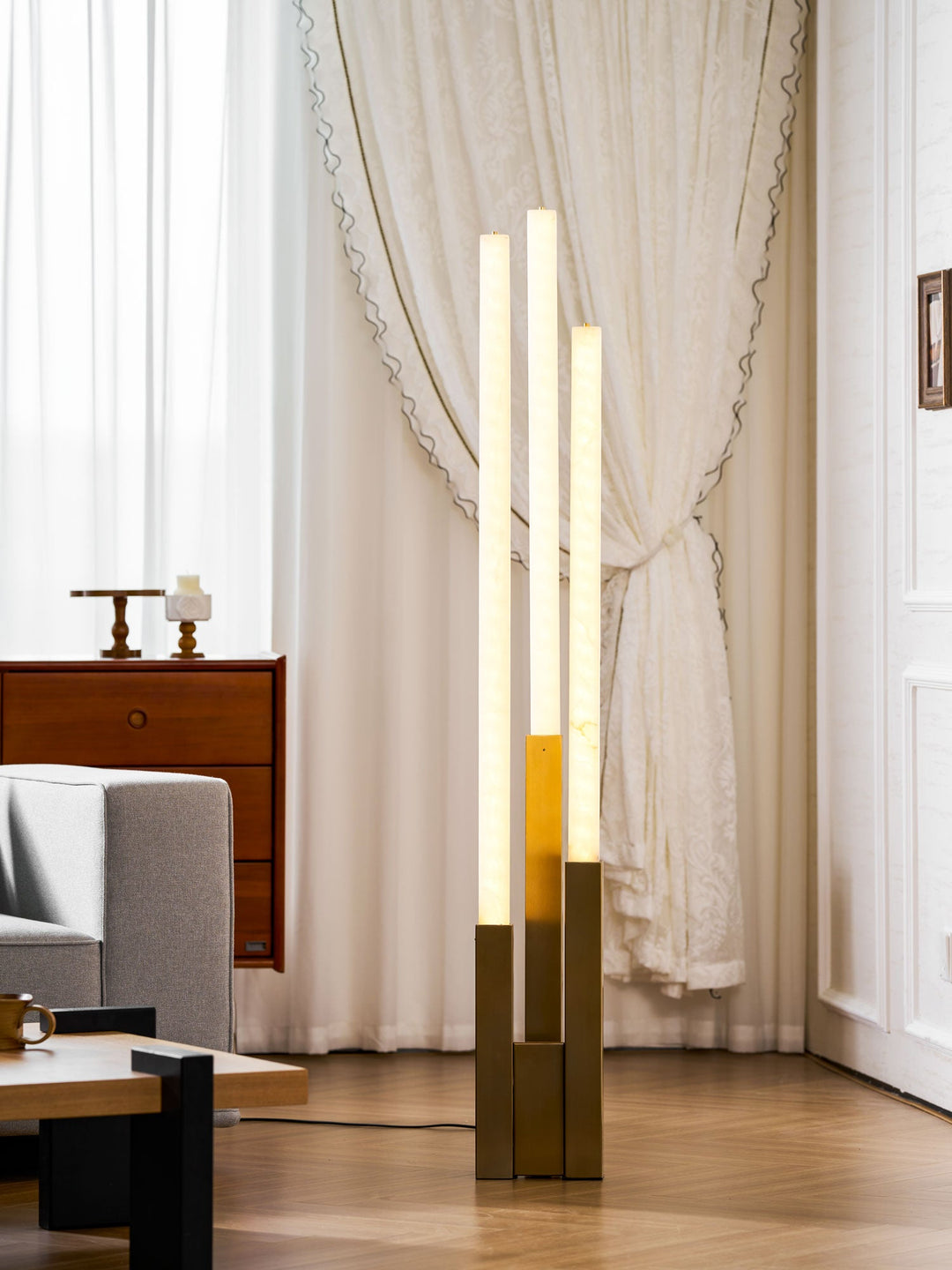Lampa podłogowa Callisto Alabaster