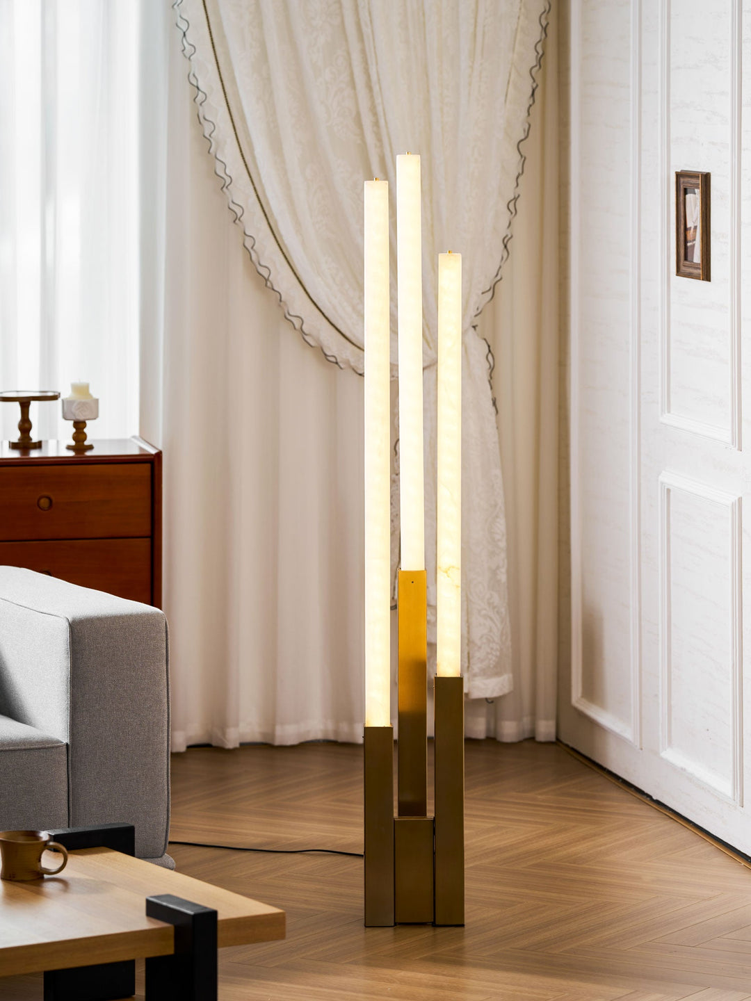 Lampa podłogowa Callisto Alabaster