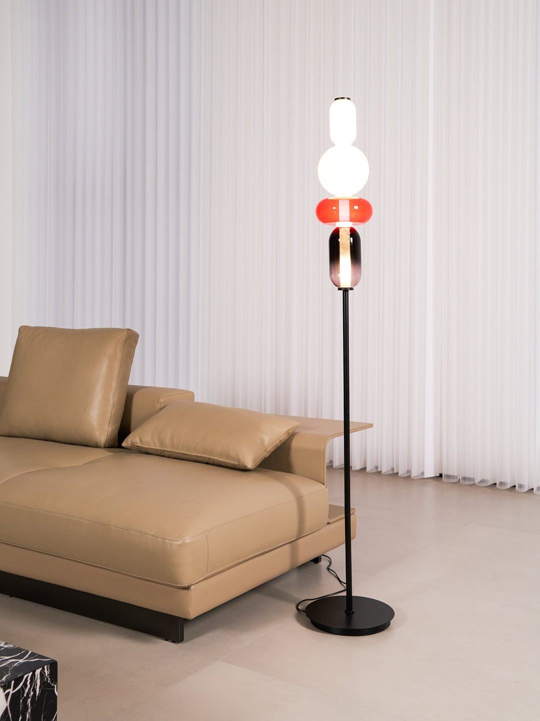 Lampa podłogowa z cukrowego szkła