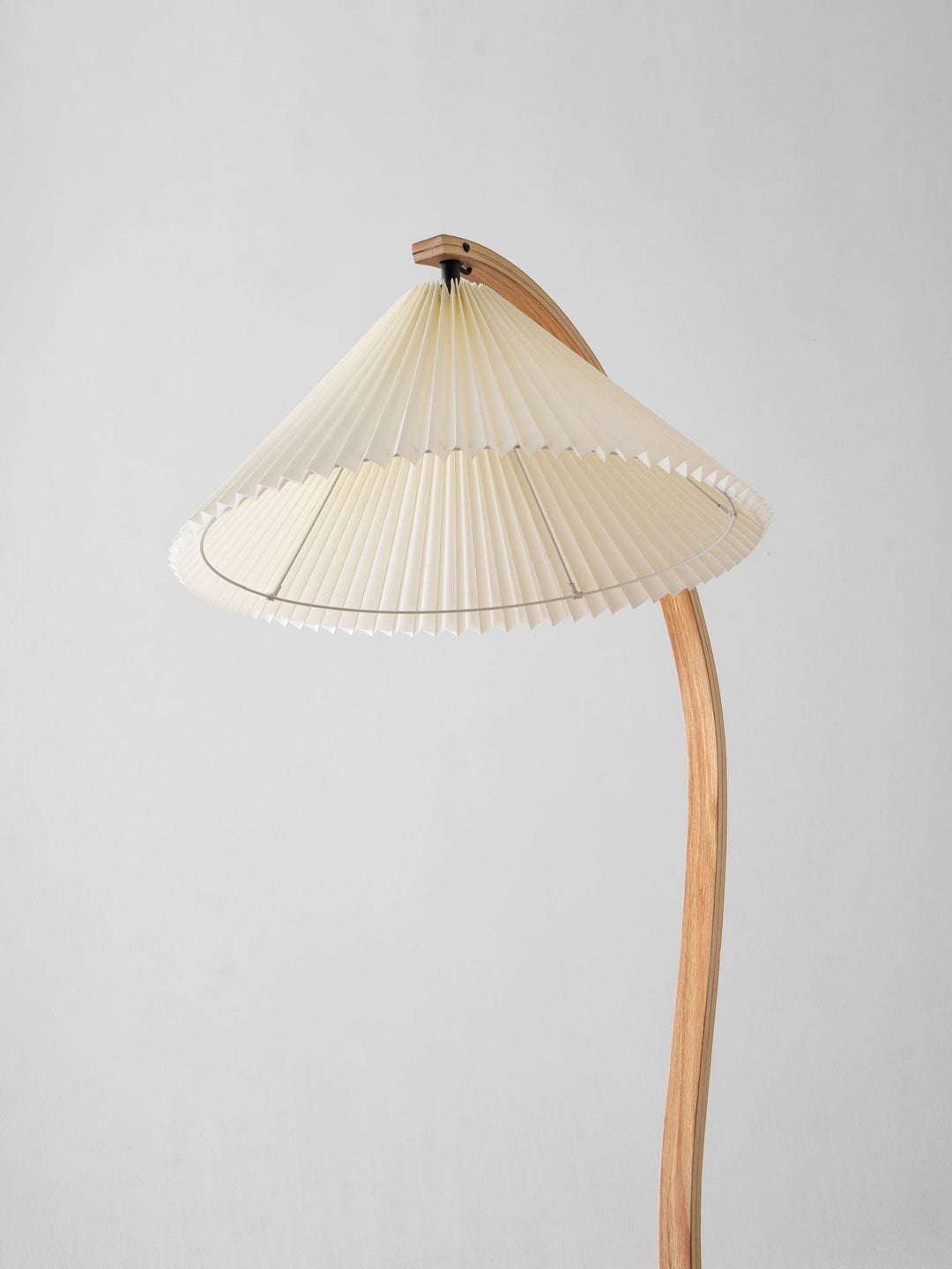 Lampa podłogowa Caprani
