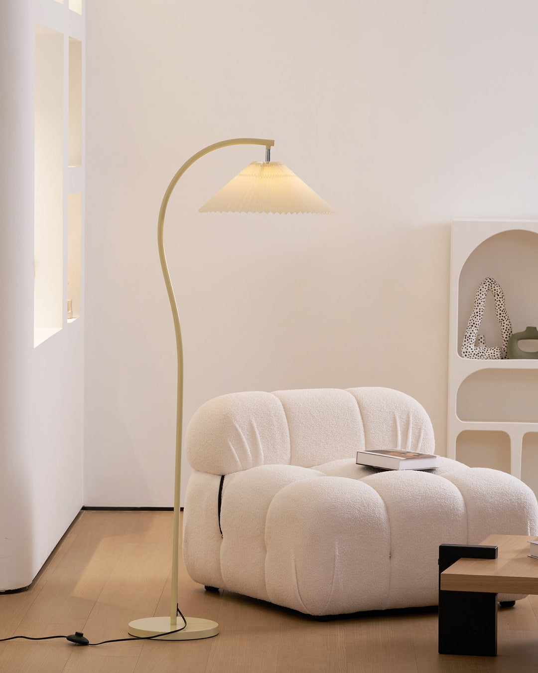 Lampa Podłogowa Crescini z Faldami