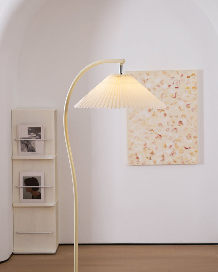 Lampa Podłogowa Crescini z Faldami