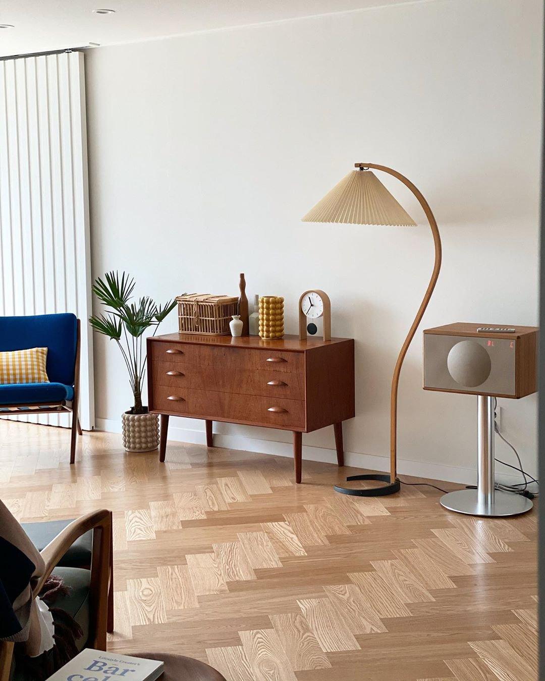 Lampa podłogowa Caprani