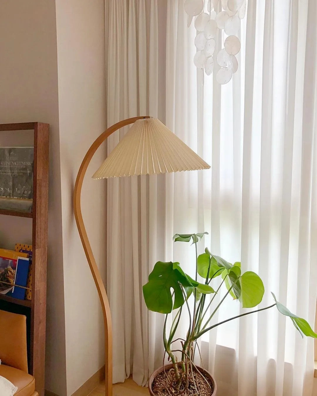 Lampa podłogowa Caprani