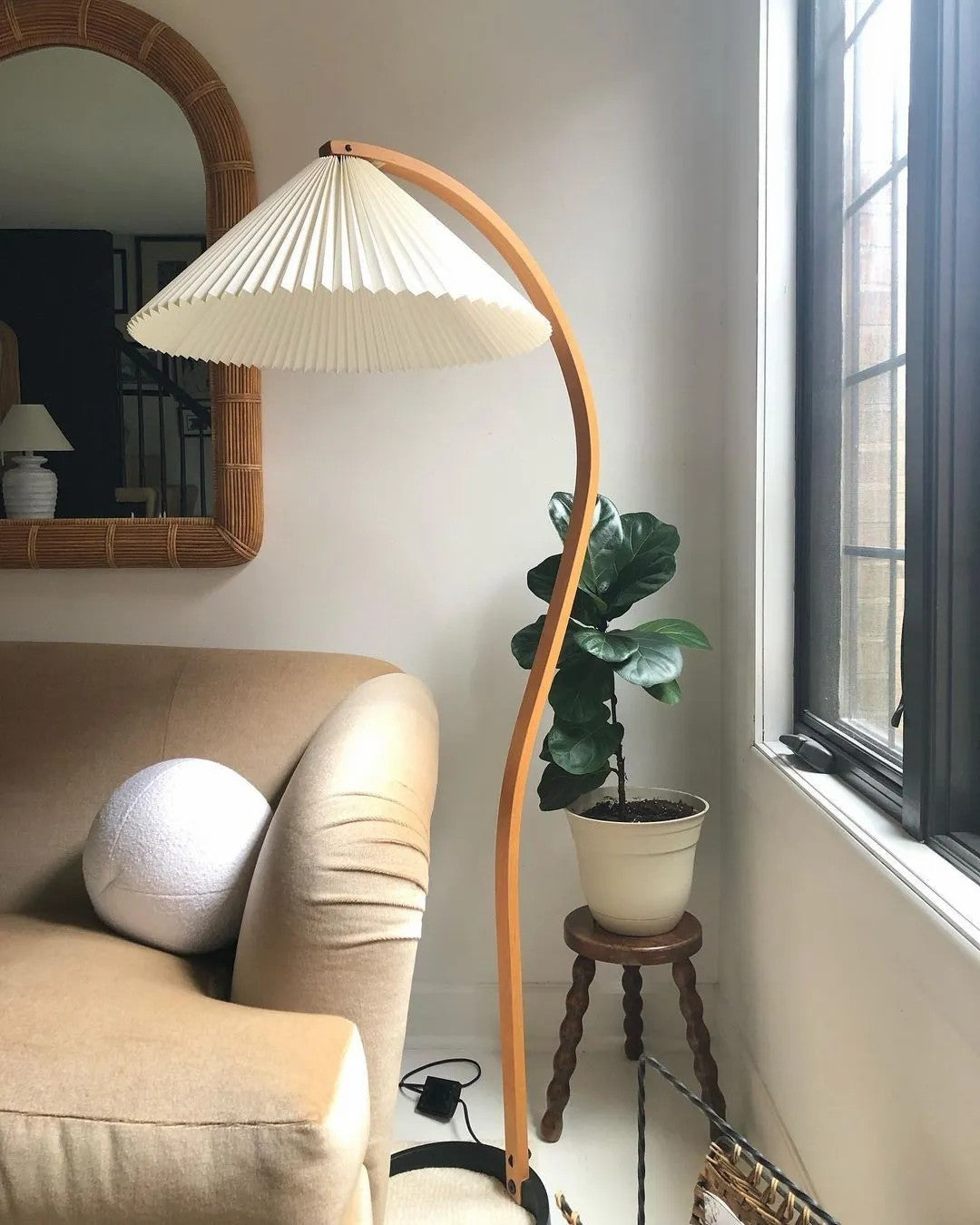 Lampa podłogowa Caprani
