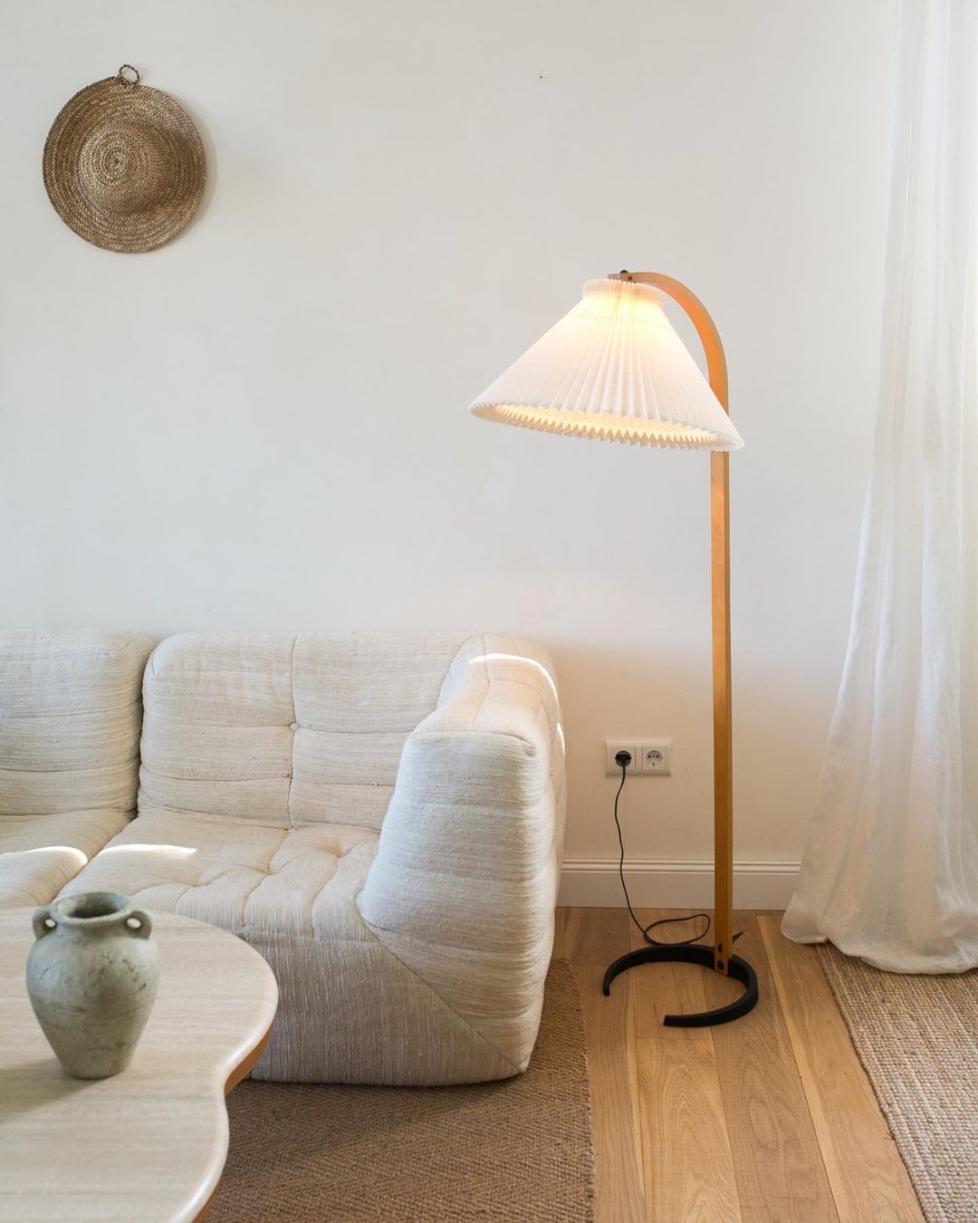 Lampa podłogowa Caprani