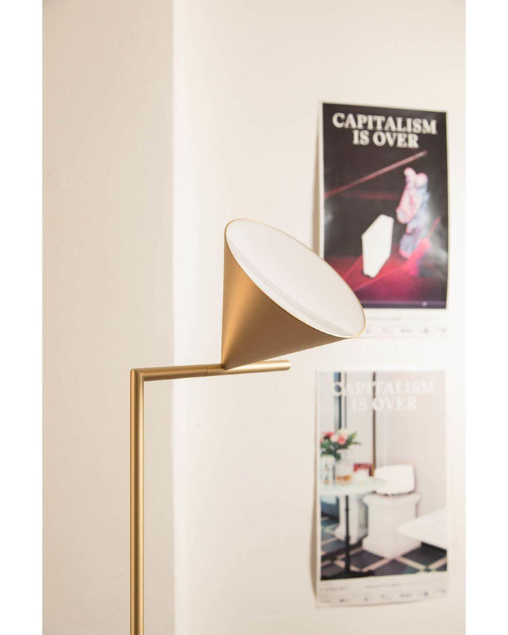 Lampa podłogowa Kapitana Flinta