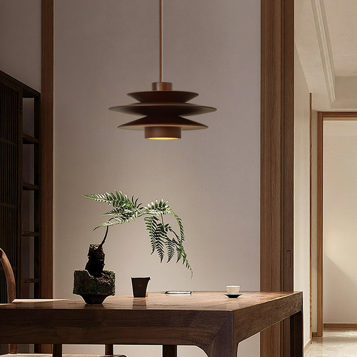 Lampa wisząca z drewnianym dyskiem Cascade